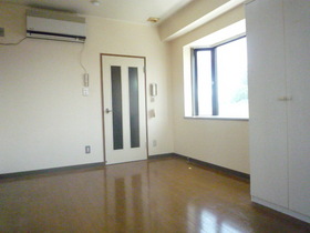 Living and room. Air conditioning is 1 groups installation completed.