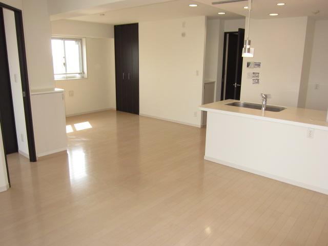 Living and room