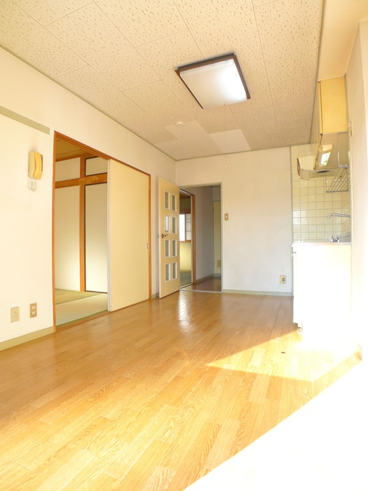 Living and room