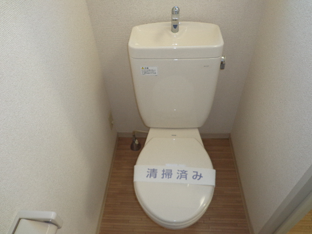 Toilet. ☆ Flush toilet ☆