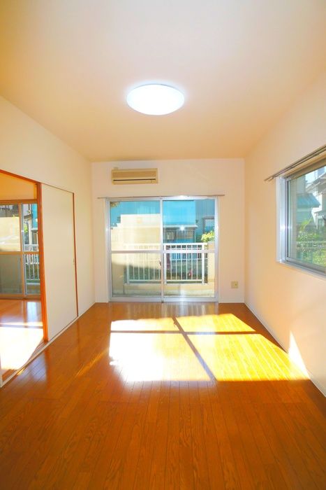 Living and room