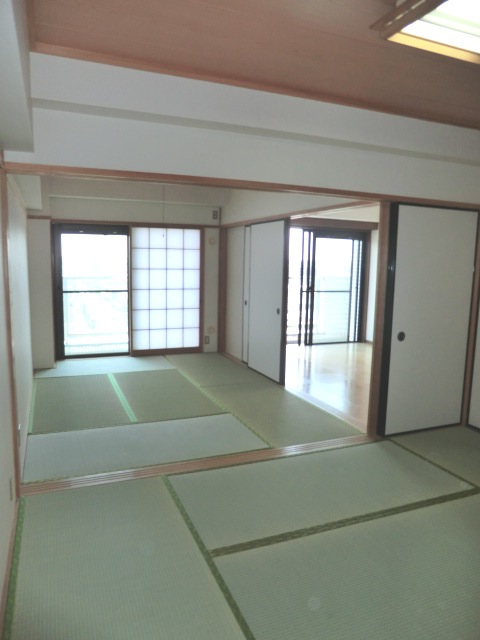 Living and room