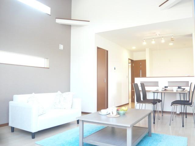 Living. A Building Living. It was to cherish the feeling of luxury. Blow-by, It is with hot water floor heating.