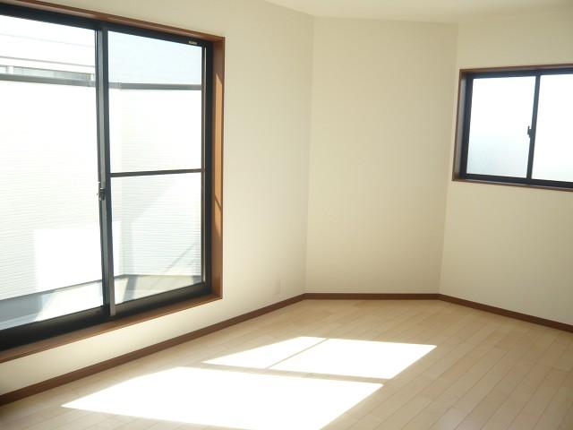 Non-living room. The main bedroom of A Building 7.2 Pledge.