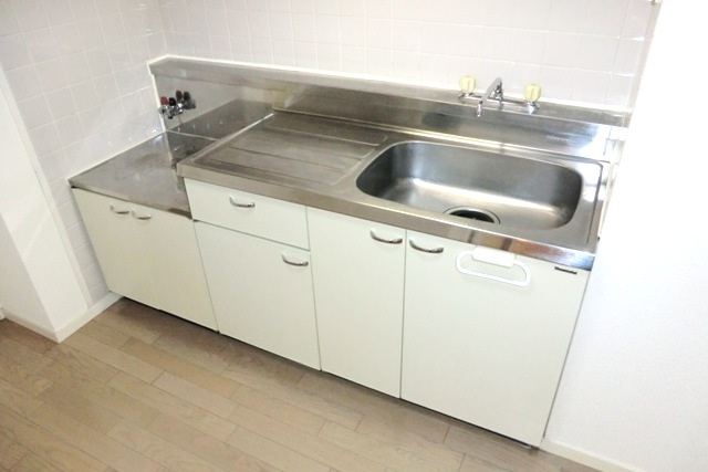 Kitchen.  ☆ Two-burner gas stove installation Allowed ☆ 