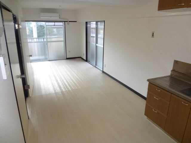 Living and room