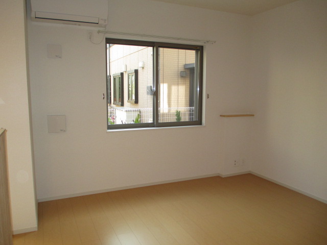 Living and room. The same type room photo