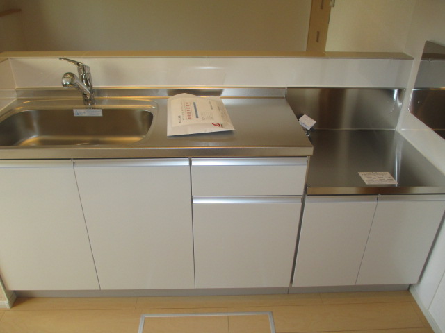 Kitchen. The same type room photo