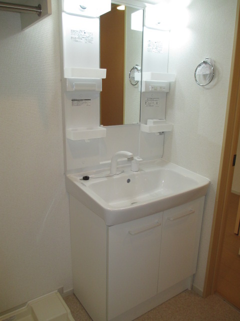 Washroom. The same type room photo