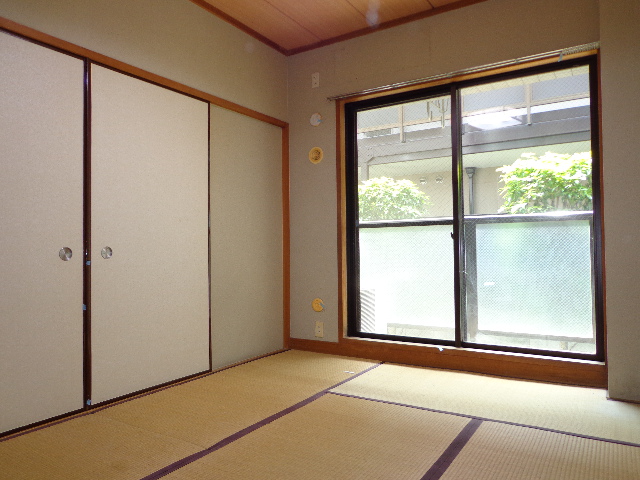 Other room space. ☆ Sunny 6 quires Japanese-style room ☆