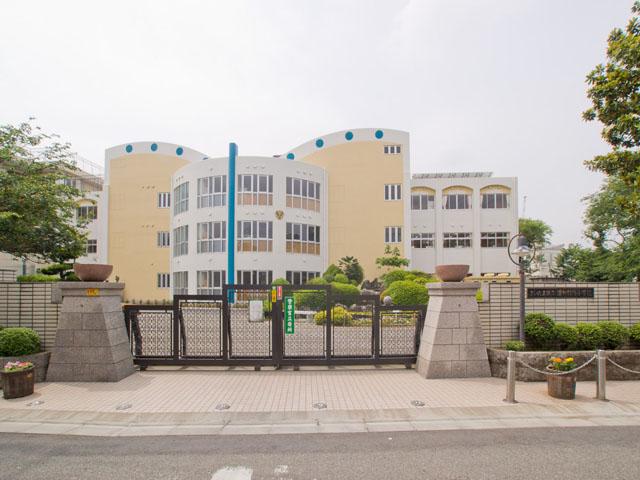 Primary school. Saitama Municipal Urawa Bessho Elementary School
