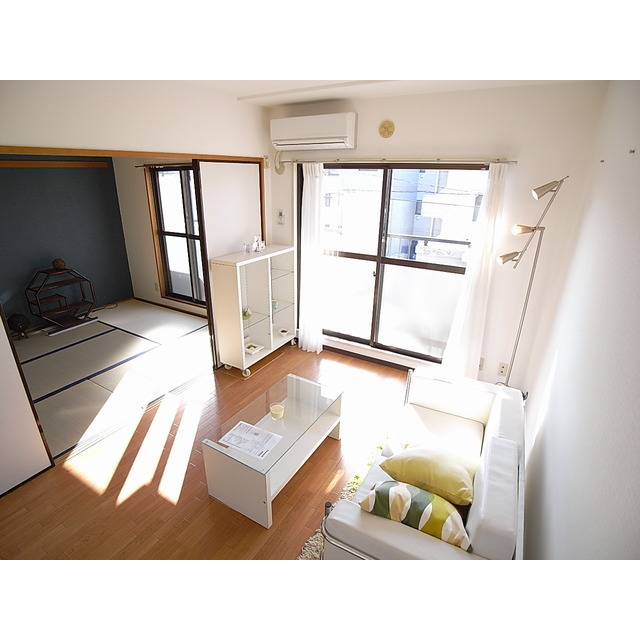 Living and room