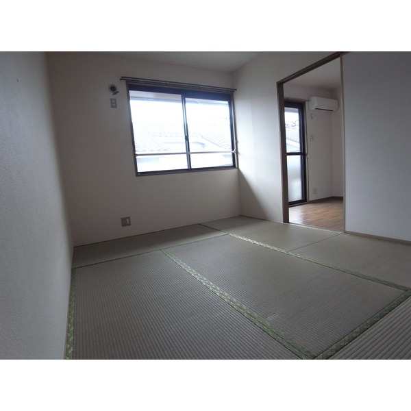 Living and room. Japanese-style room 6 quires
