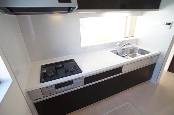 Kitchen. Indoor (12 May 2013) Shooting 1 Building