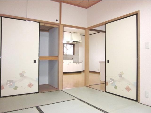 Living and room. ☆ Already tatami exchange ・ It is a beautiful room of interior ☆