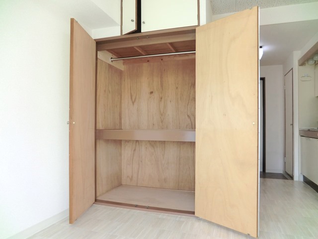 Other. ☆ There are oversized storage ☆