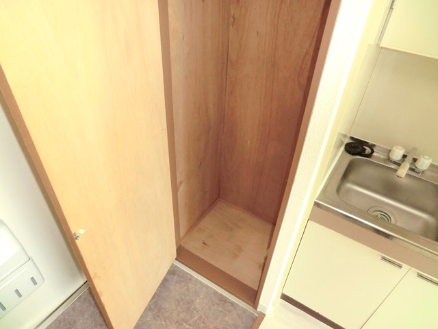 Entrance. ☆ Entrance, There is also a storage ☆
