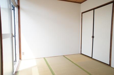 Other room space. As soon as they please move to the tatami of Omotegae.