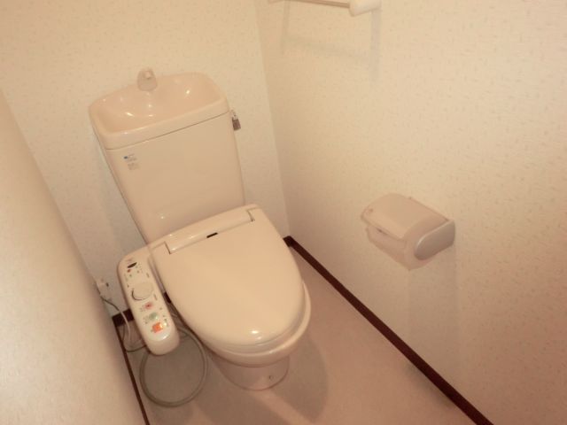 Toilet. Washlet is but it is essential ☆