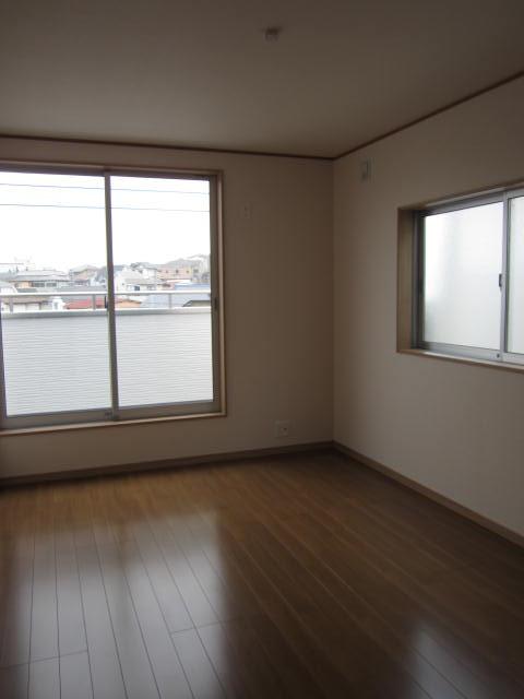 Non-living room. Indoor (September 2013) Shooting