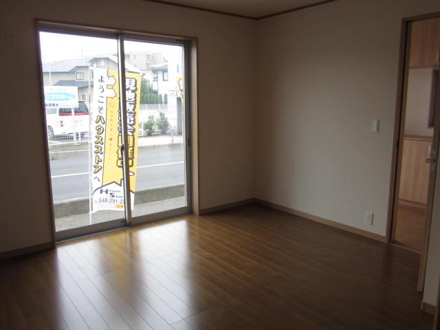 Non-living room. Indoor (September 2013) Shooting