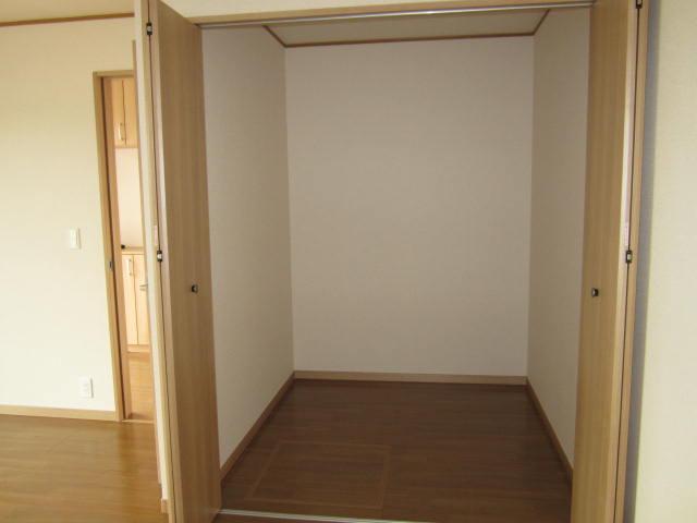 Receipt. Indoor (September 2013) Shooting