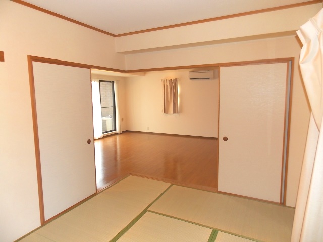 Living and room