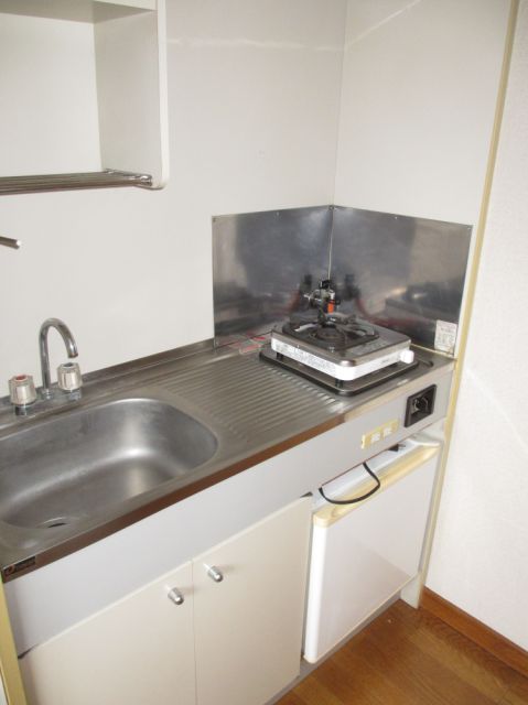 Kitchen. There is a distance from the sink to the stove kitchen usability Good
