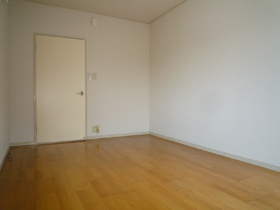 Living and room. Western-style 6 Pledge