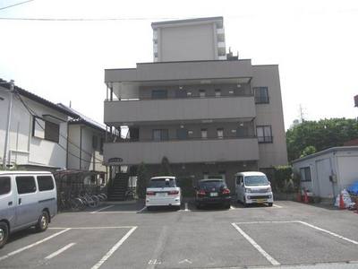 Parking lot. Parking is 10,000 yen