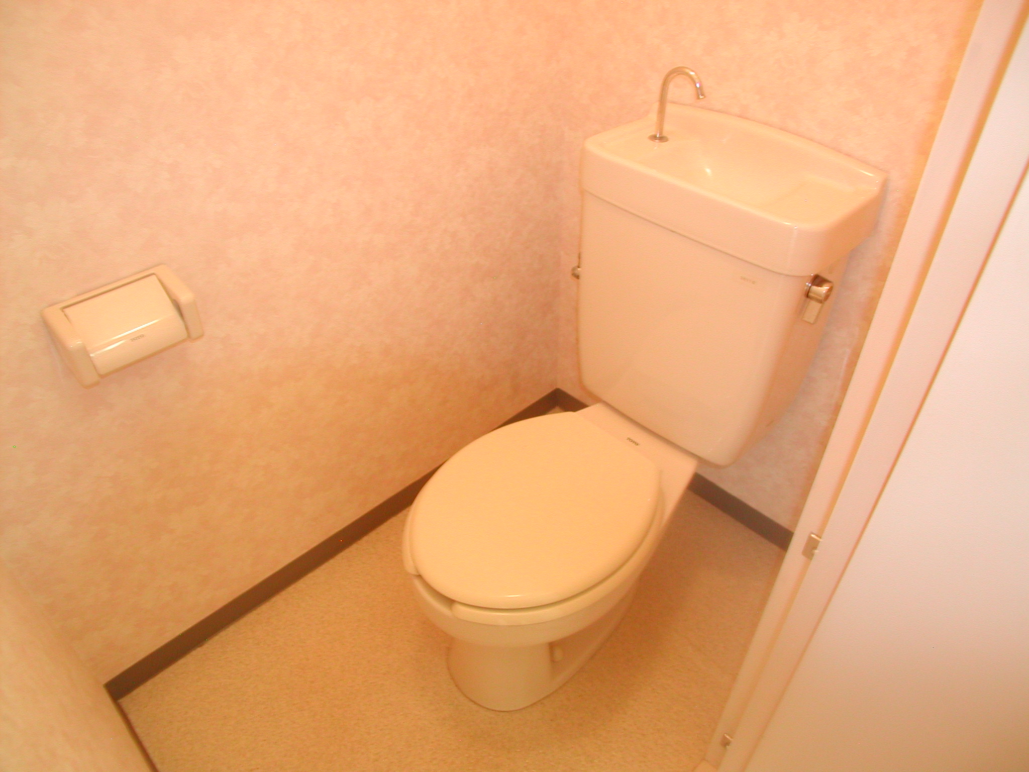 Toilet.  ※ It is a photograph of the same type. And current state priority. 
