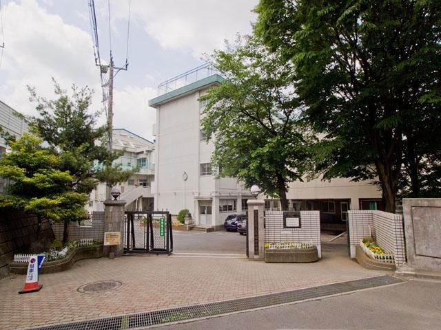Primary school. Municipal Oyaguchi Elementary School