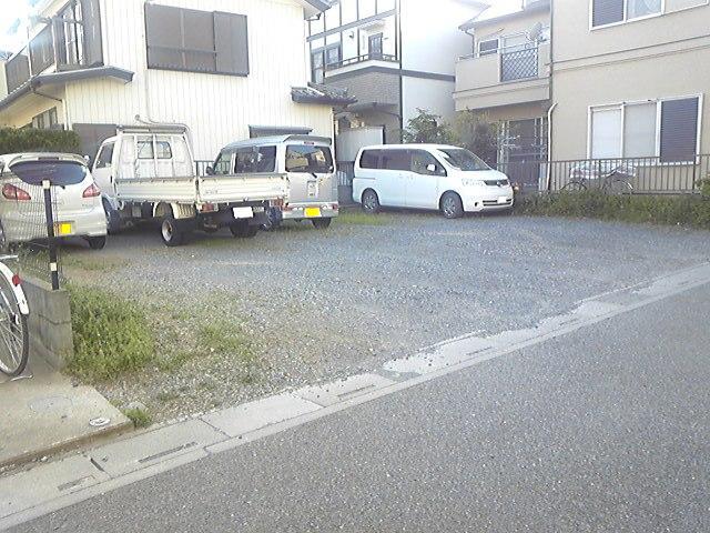 Local photos, including front road. Local (May 2013) Shooting