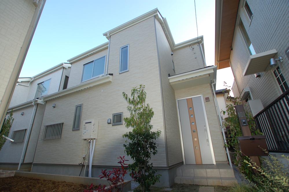 Local appearance photo