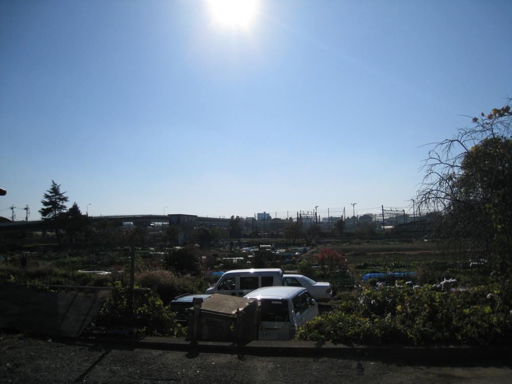 View photos from the local. Local (12 May 2013) Shooting