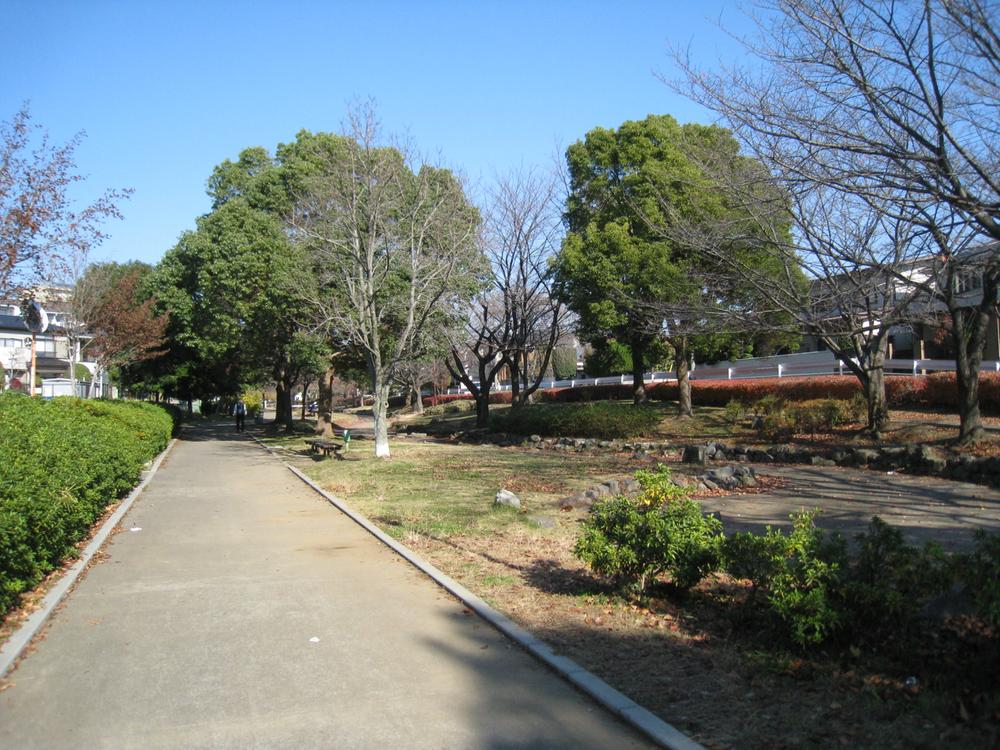 park. 80m to the water park