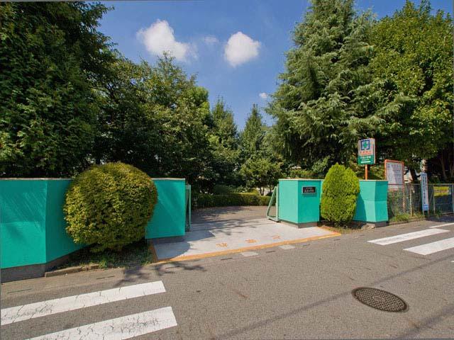 Primary school. Minuma until elementary school 200m