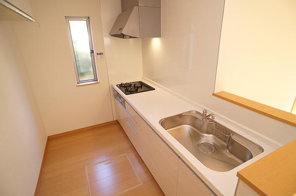 Kitchen. Indoor (12 May 2013) Shooting A Building