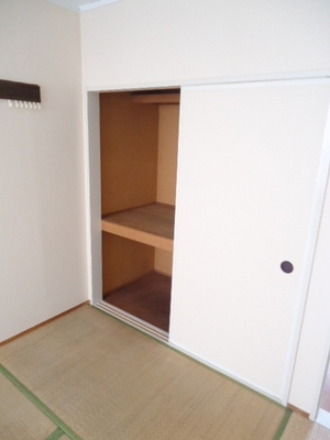 Receipt. Storage space plenty