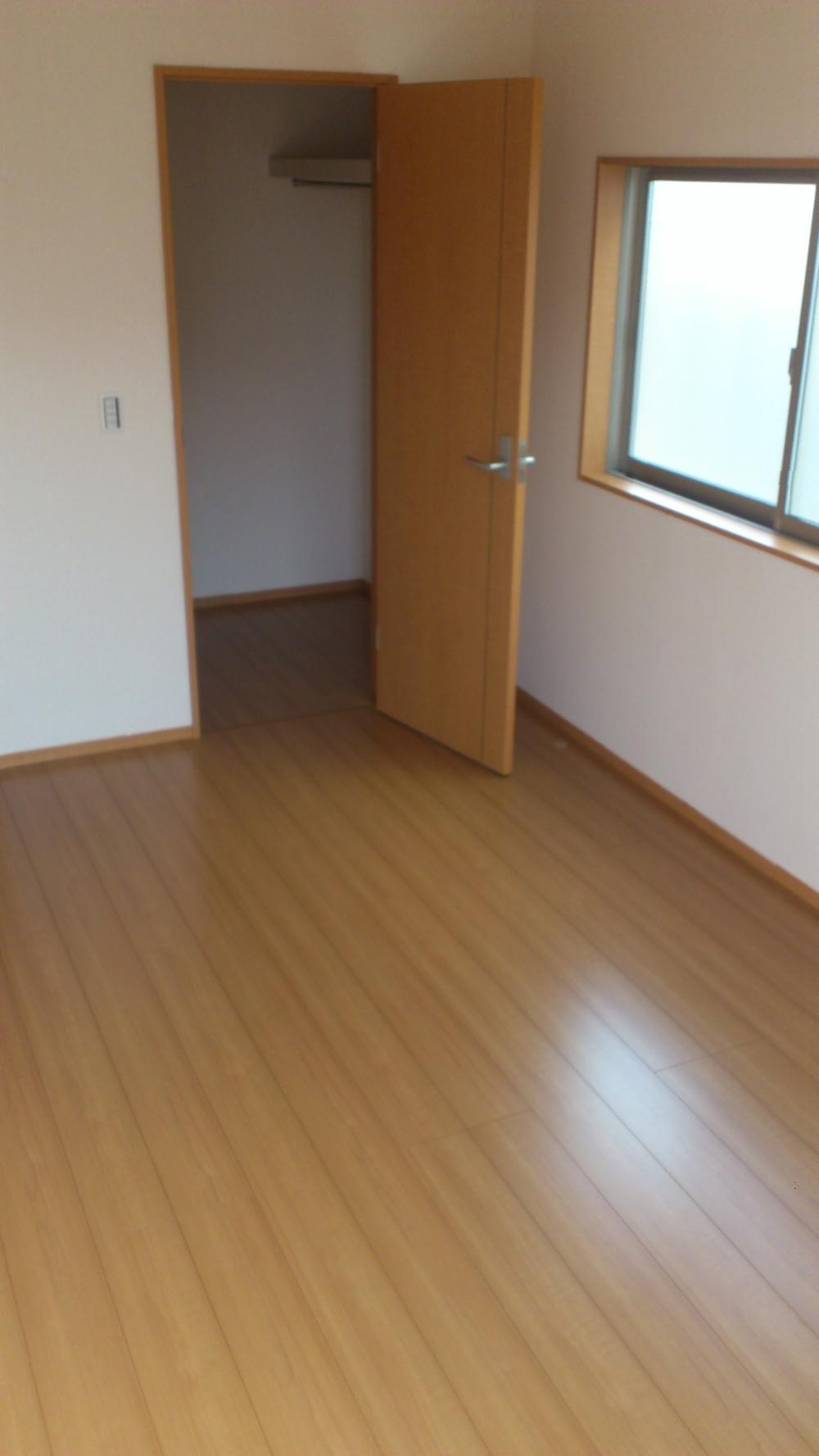 Non-living room. Local (September 2013) Shooting