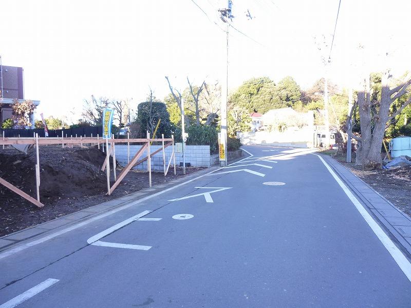 Local photos, including front road. Local (12 May 2013) Shooting