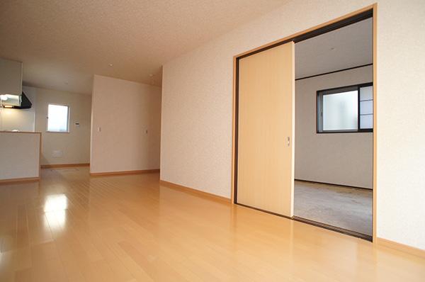 Living. Indoor (12 May 2013) Shooting Building 3