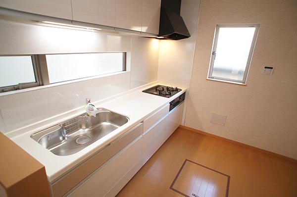 Kitchen. Indoor (12 May 2013) Shooting Building 3