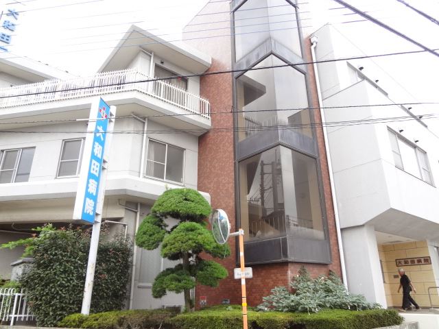 Hospital. Owada 600m to the hospital (hospital)