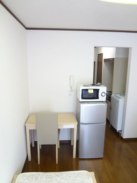 Kitchen. refrigerator, Microwave