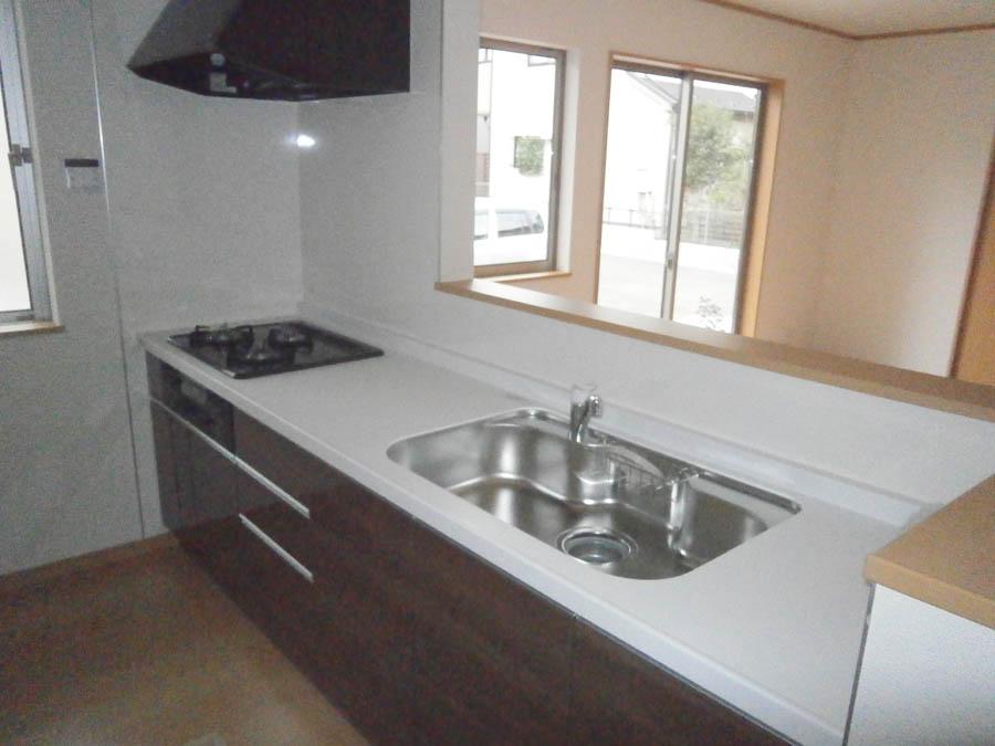 Kitchen. Was building completed. Such as the actual image from per yang, We have to wait all the time so you can see directly.