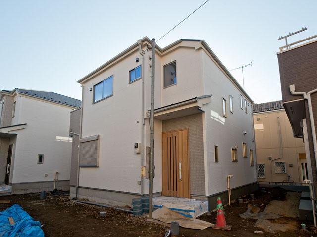 Local appearance photo. 7 Building ◆ Two car spaces all building! ◆ Relaxed some site 37 square meters ~ 48 square meters! ◆ 6 ・ 7 Building Fukinuki there a feeling of open!