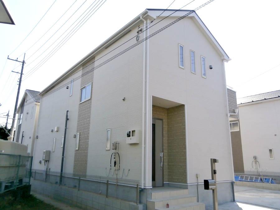 Local photos, including front road. 4 Building