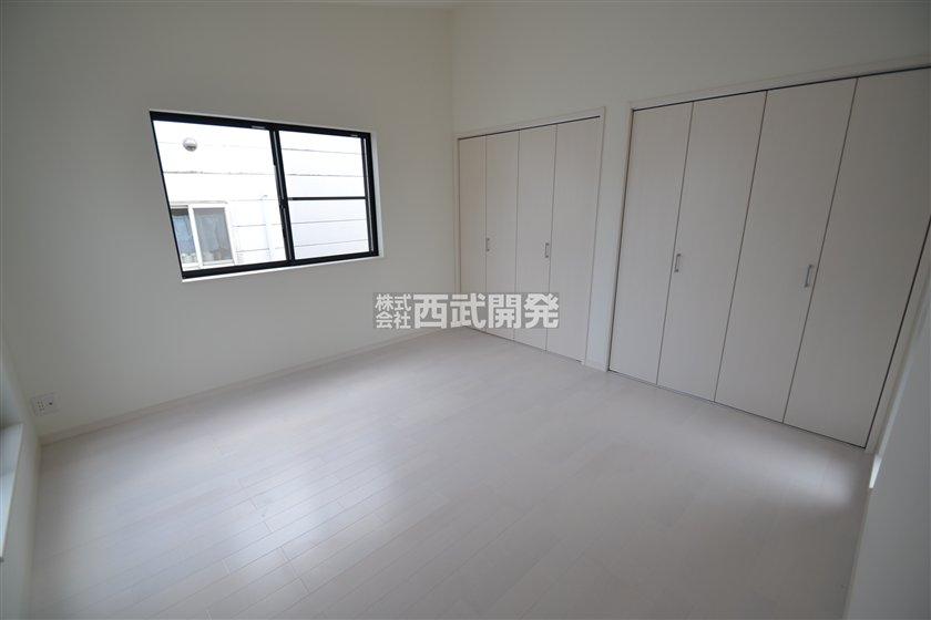 Non-living room. Indoor (12 May 2013) Shooting