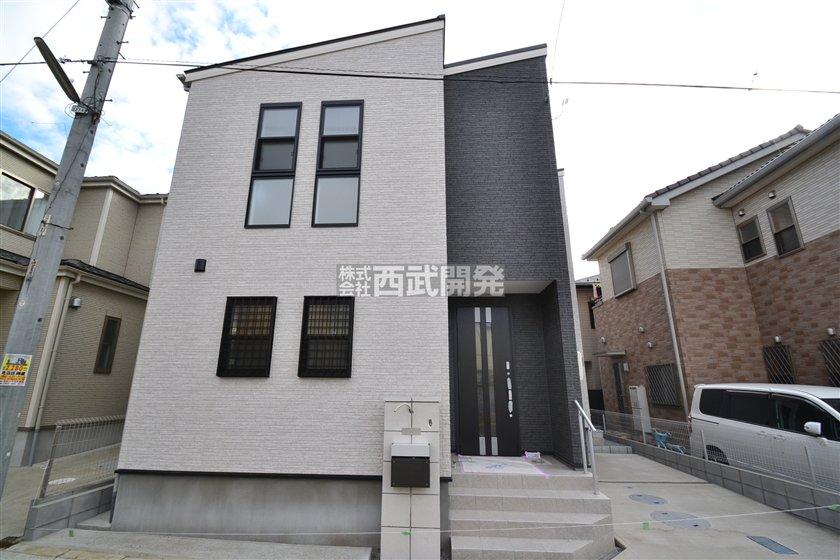 Local appearance photo. Local (12 May 2013) Shooting